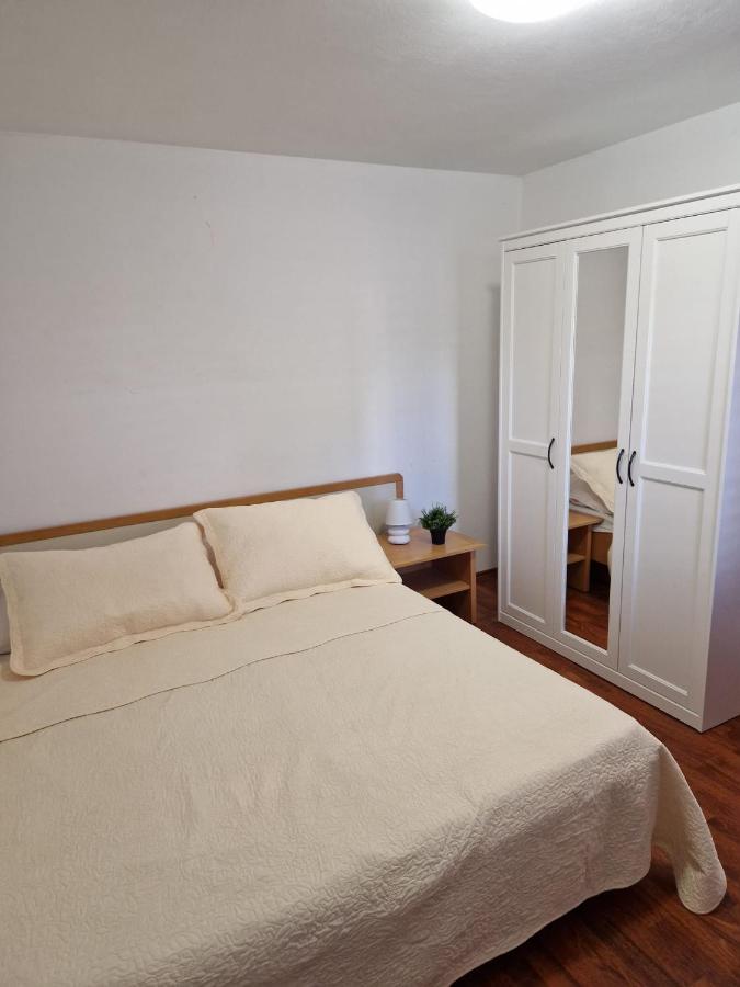 Apartment Misic Rtina Luaran gambar