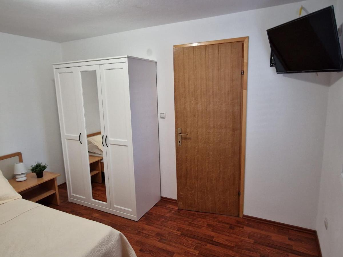 Apartment Misic Rtina Luaran gambar