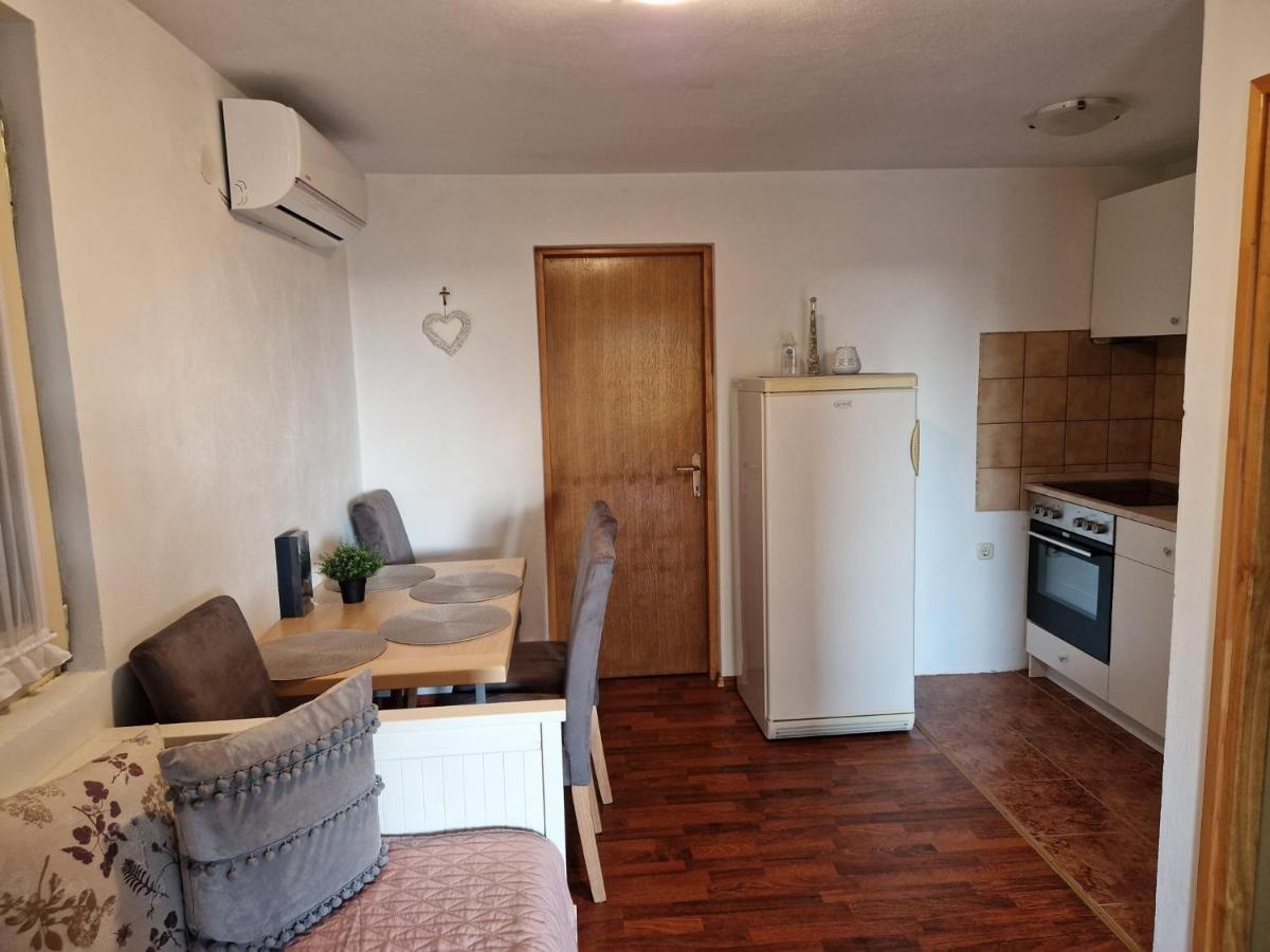 Apartment Misic Rtina Luaran gambar